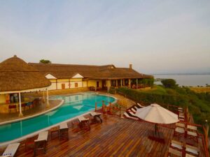 mweya-safari-lodge